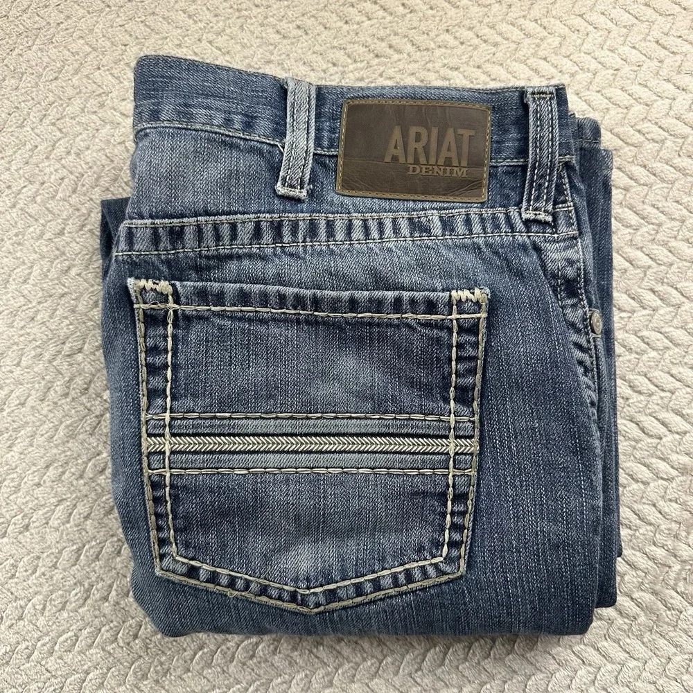 Ariat M2 Jeans Mens 40x32 Traditional Relaxed Boot Cut Blue Denim Western Work - Picture 6 of 16
